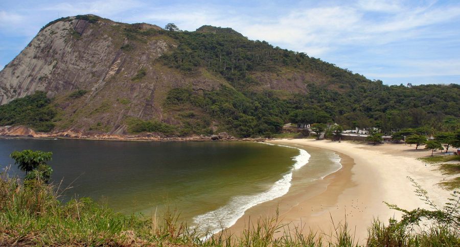 Beach at Imbuhy in Rio de Janeiro