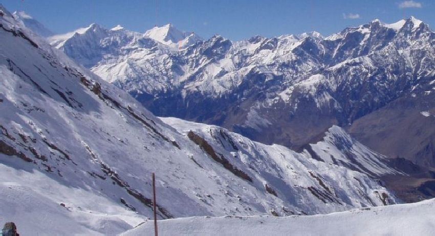 Dhaulagiri Himal on descent from Tharong La