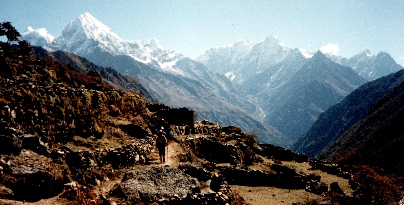 Mount Kang Taiga ( 6685m ) and Thamserku ( 6608m ) on descent from Thame Village