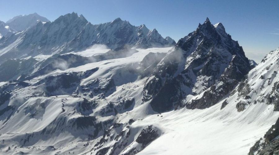 Pangen Dobku / Ponggen Dopku ( 5930m ) from Kyanjin