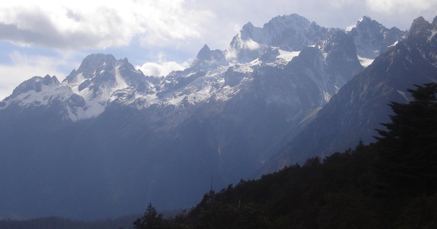 Jade Dragon Snow Mountain ( Yulong Xueshan ) from Yak Meadows