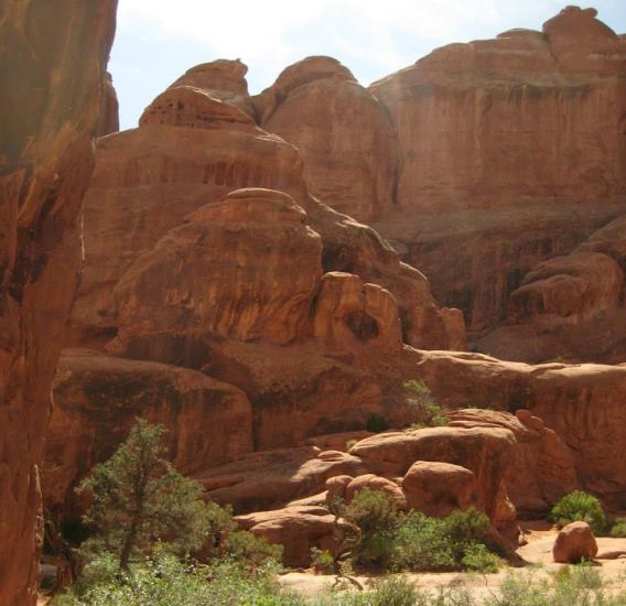 Kissing Turtles Arch in the Fiery Furnace in Arches National Park