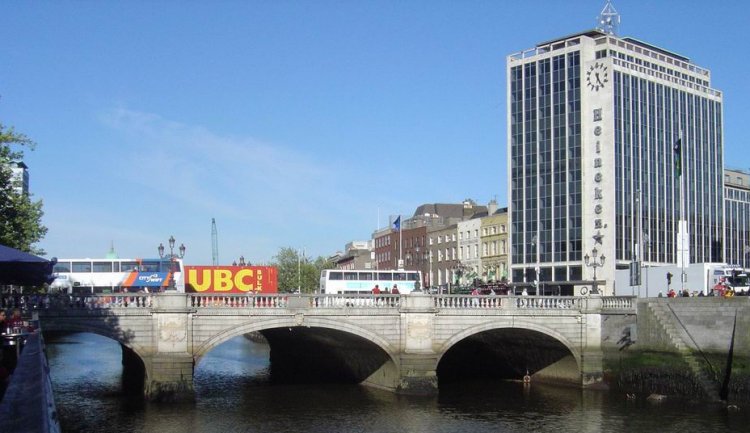 O'Connel Bridge over River Liffey in Dublin City Centre