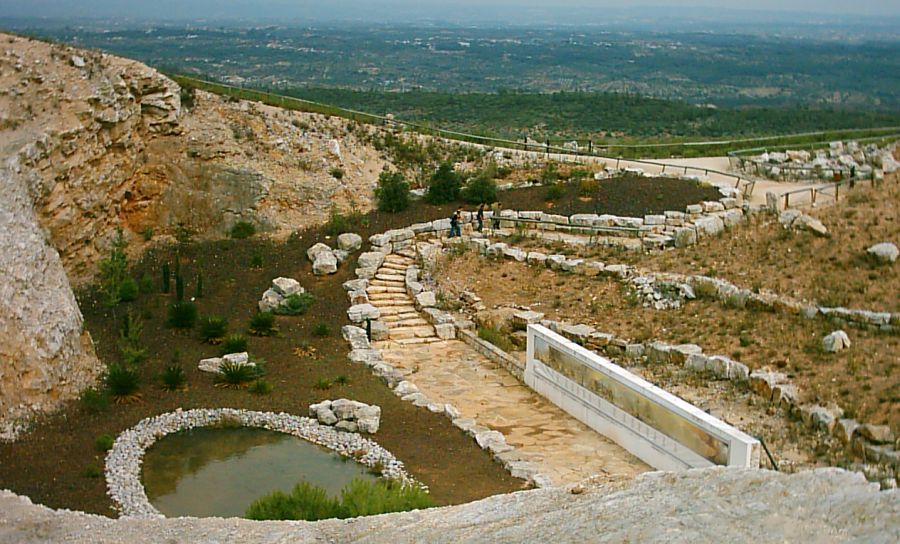 Pegadas da Serra de Aire in the Parque Natural das Serras de Aire e Candeeiros