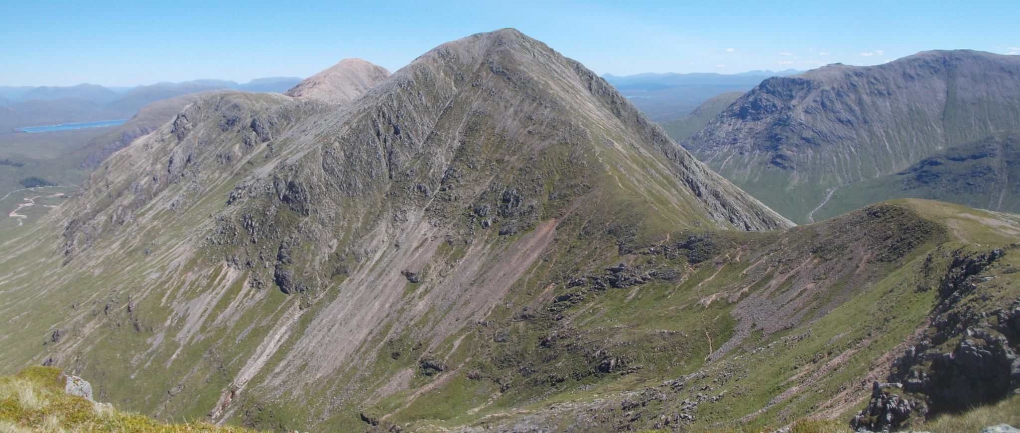 Summit ridge of Buachaille Etive Mor from Stob na Broige