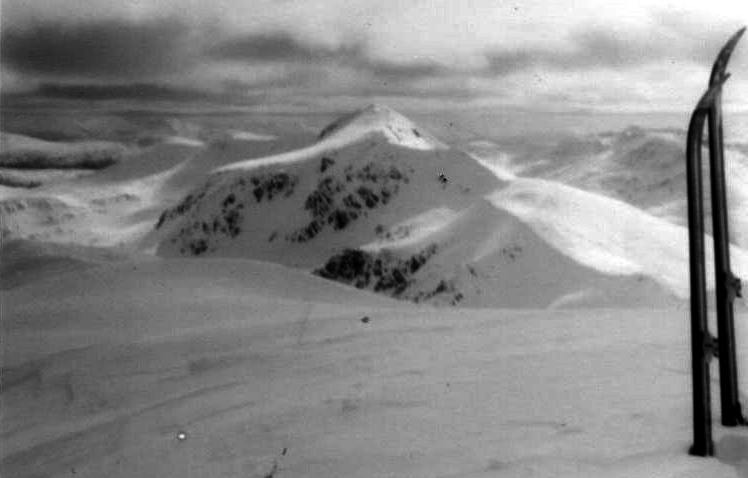 Creag Pitridh from Geal Charn