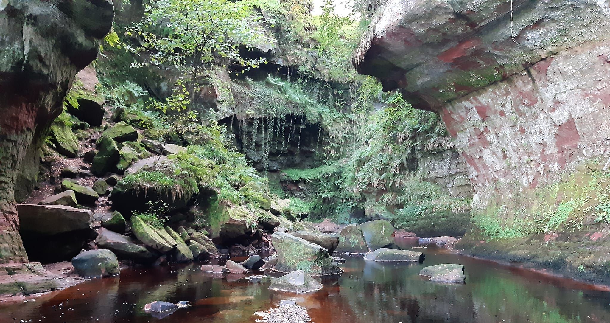 Gorge of Carnoch Burn in Finnich Glen