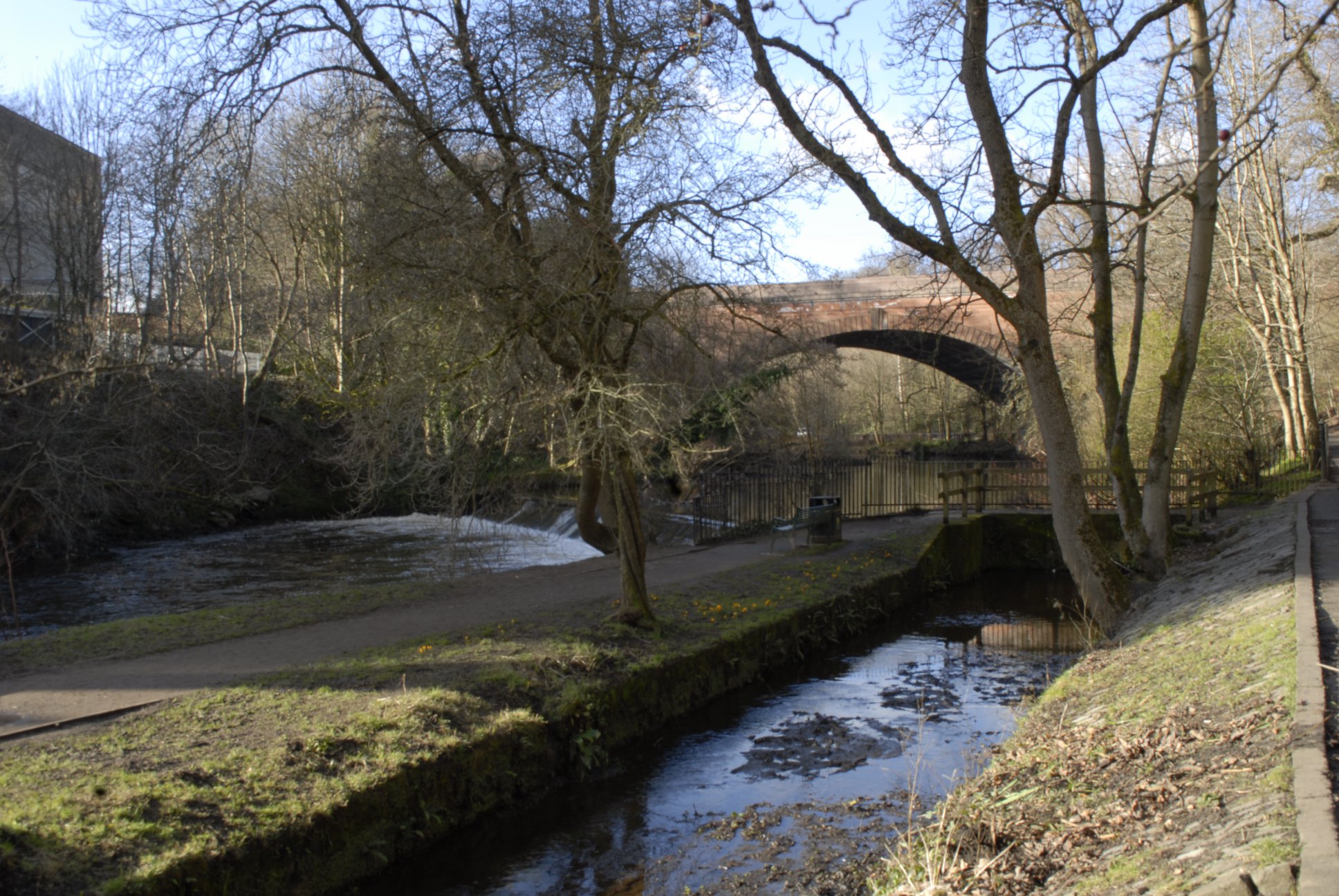 Weir on Kelvin River in Maryhill