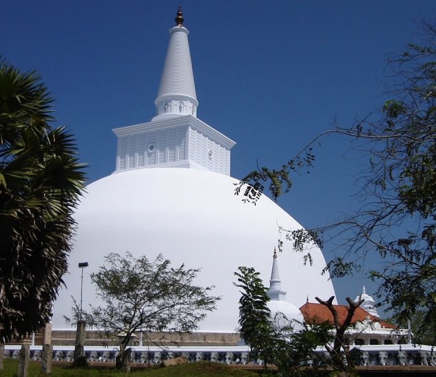 Photo Gallery of the ancient cities in the Golden Triangle of northern Sri Lanka