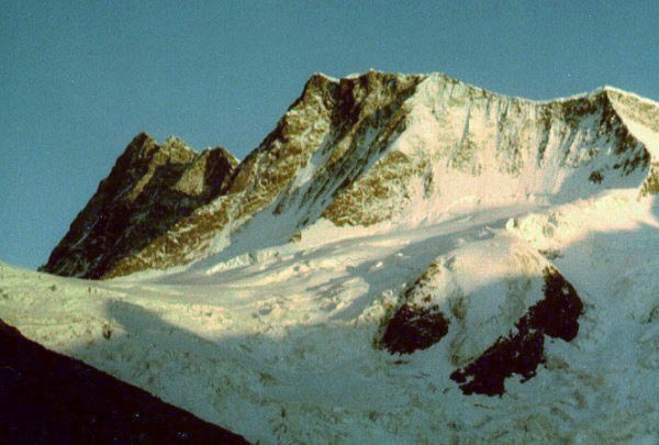 Finsteraarhorn from the Schreckhorn