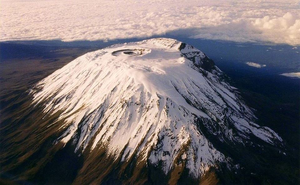 Килиманджаро фото сверху